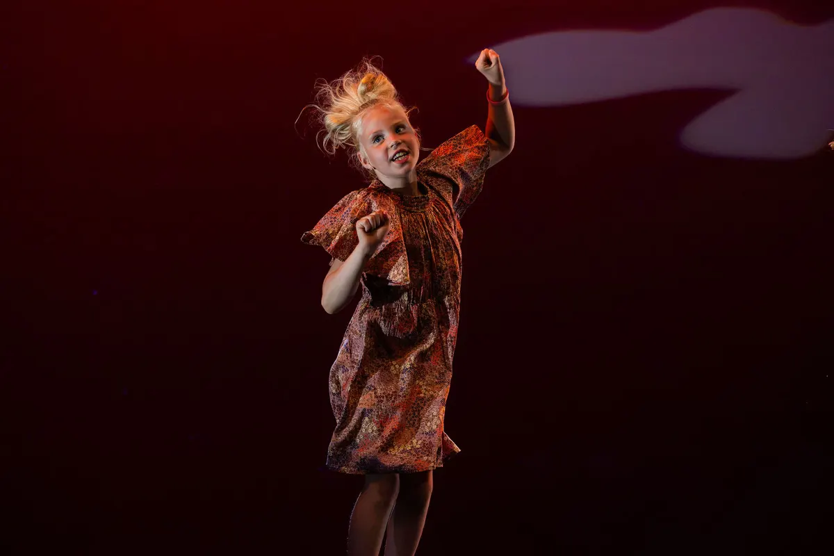 Leerlingen van Dansstudio Maaike tijdens de generale repetitie van The Magic of Dance in het Zaantheater